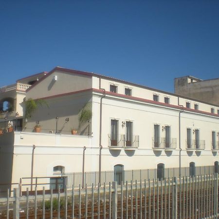 Palazzo Reginella Aparthotel Bovalino Marina Exterior photo